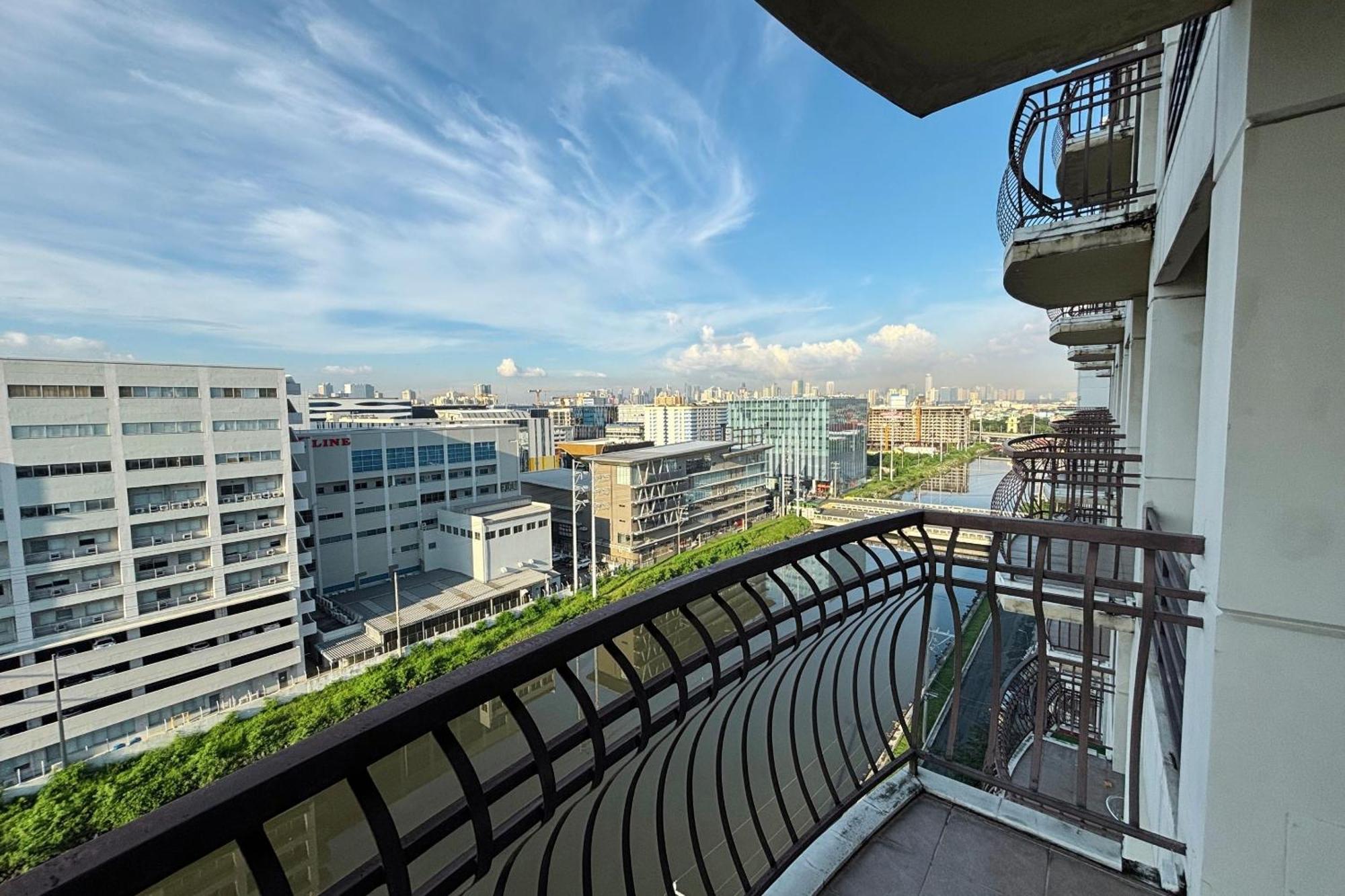 Extremeli Suites Manila Powered By Cocotel Ngoại thất bức ảnh