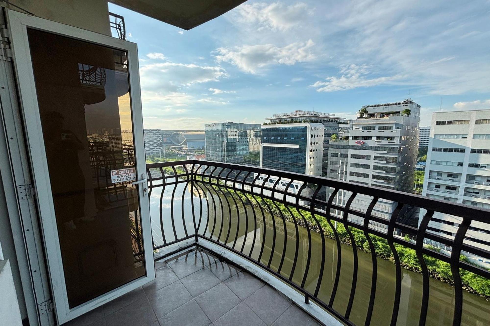 Extremeli Suites Manila Powered By Cocotel Ngoại thất bức ảnh