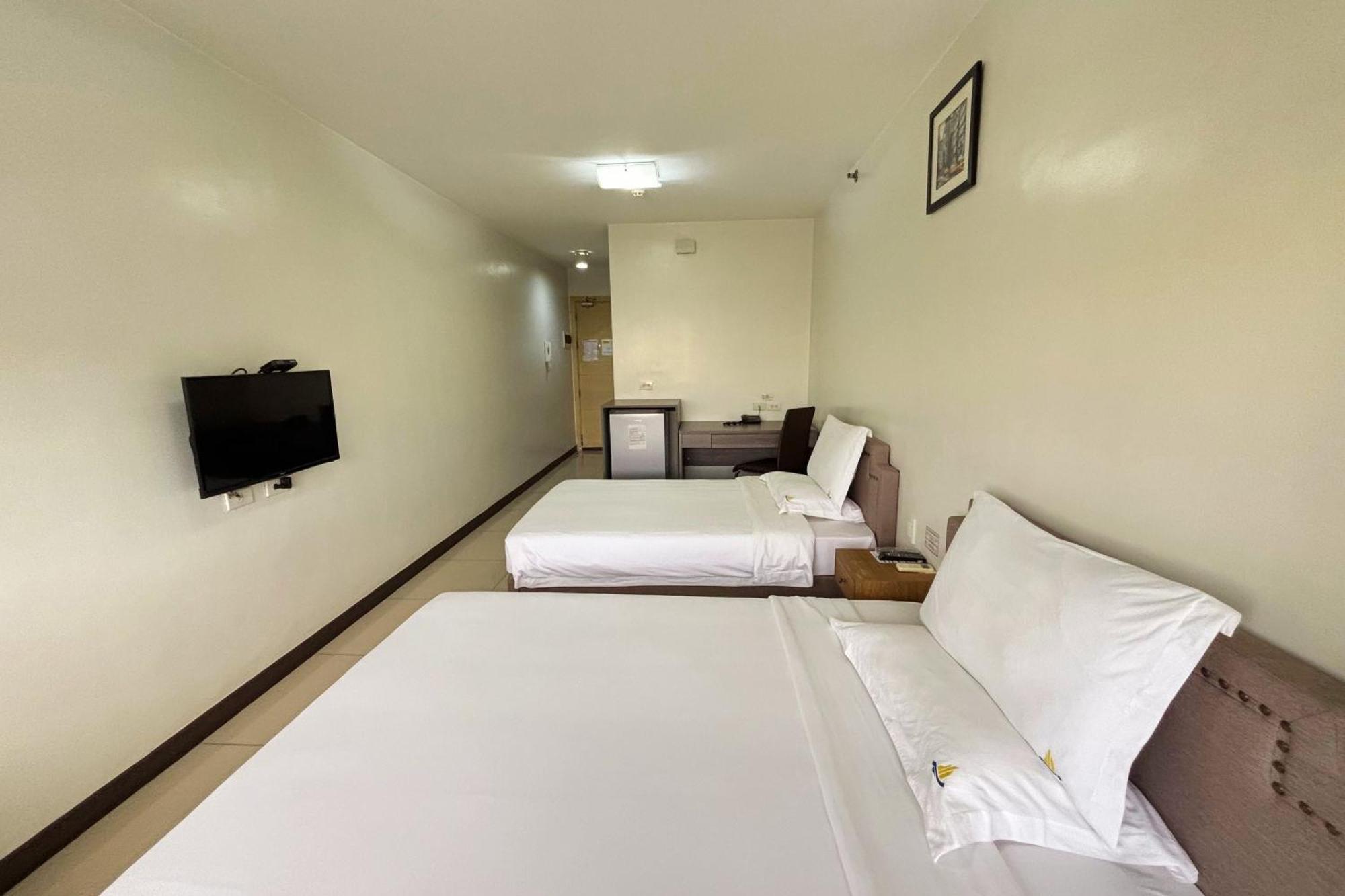 Extremeli Suites Manila Powered By Cocotel Ngoại thất bức ảnh