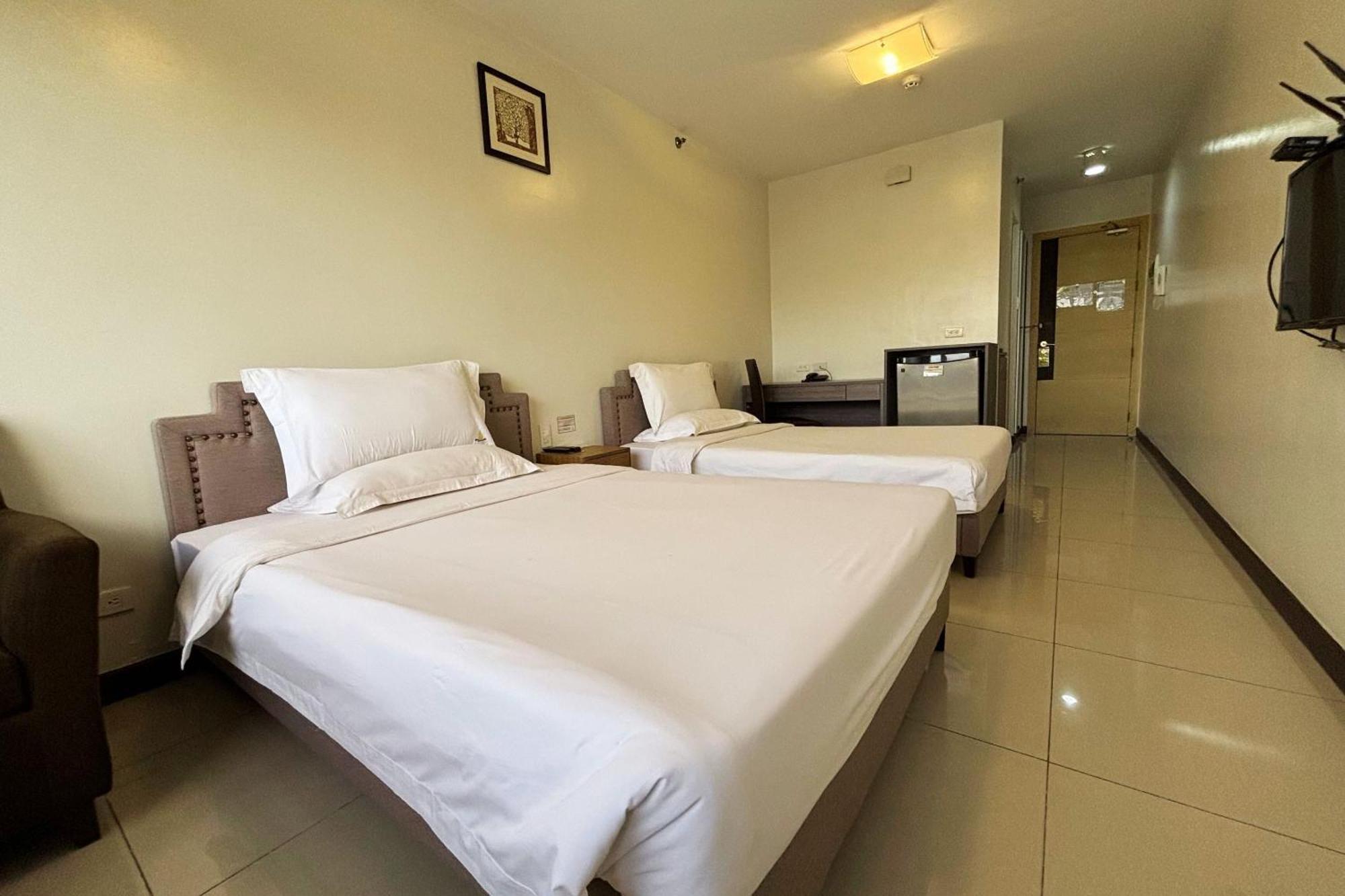 Extremeli Suites Manila Powered By Cocotel Ngoại thất bức ảnh